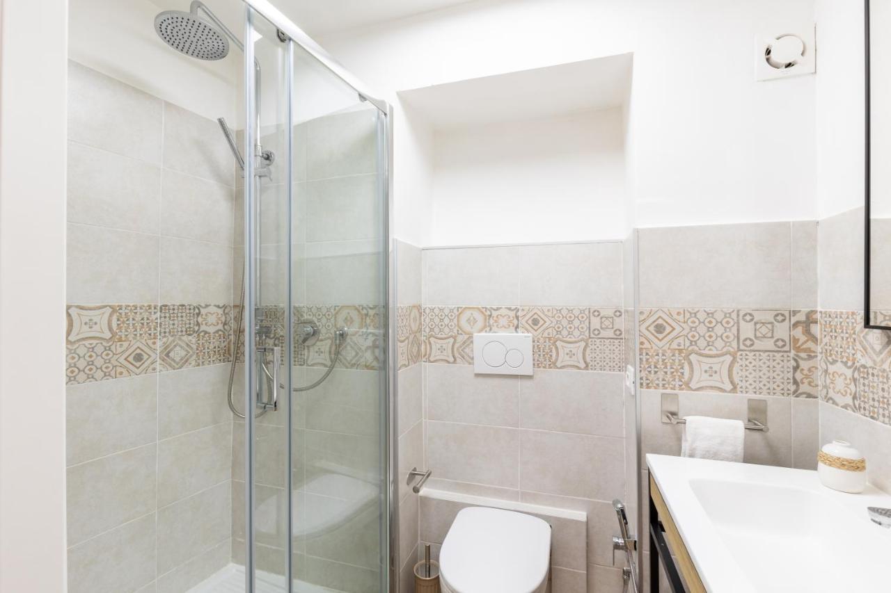 Gentile Suites - Private Rooms Рим Экстерьер фото